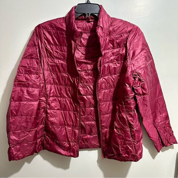 Red Puffer Jacket Packable. - Picture 1 of 3